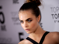 cara-delevingne-eyebrows-funny-girl-Favim.com-3380.jpg