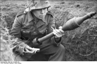 Bundesarchiv_Bild_101I-710-0371-25,_Ukraine,_Ausbi.jpg