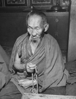 Old_monk_at_Kumbum_Monastery_Tibet_1947._1024x1024.jpg