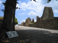 Oradour-sur-Glane-Entrance-1361.jpg