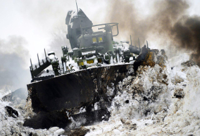 Russian-military-engineers-clearing-the-route,-Wes.jpg