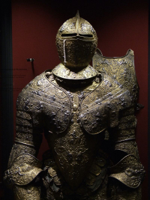 800px-Rüstkammer,_Dresden_-_armour.jpg