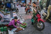 rats-co-dung-vietnam-street-vendor-cuisine.adapt.1.jpg