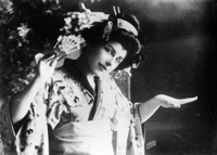 Geraldine_Farrar_in_the_role_of_Madame_Butterfly_2.jpg