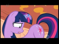 twilight looking at her ass.png