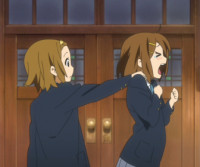 k-on_hirasawa_yui_tainaka_ritsu_anime_desktop_1366.png