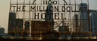 million_dollar_hotel-1080p-00:02:16.218.webm